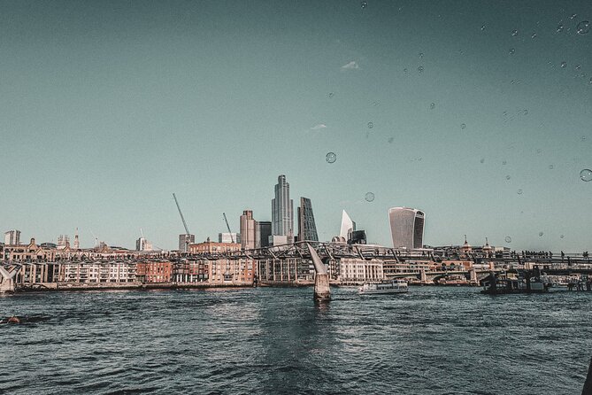 Southbank Immersive Self-Guided Audio Walking Tour - Stop 4: Gabriel’s Wharf for Quick Bites and Artsy Finds