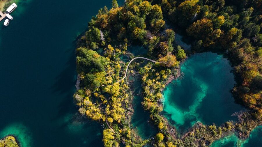 Split: Self-Guided Plitvice Lakes Day Tour with Boat Ride - Pay Attention to Plitvice Entry Tickets: Cash Euro Fees by Season