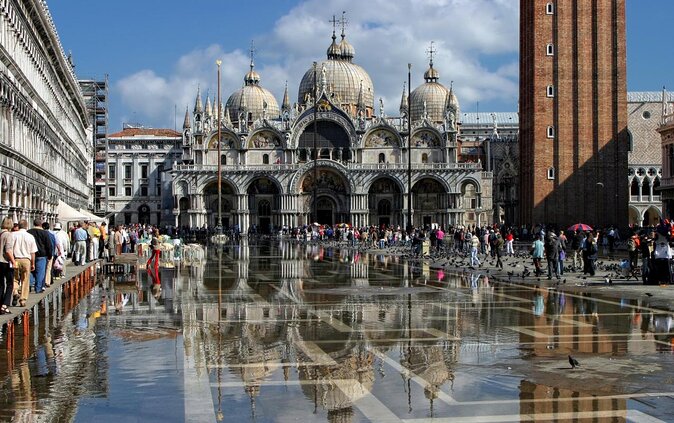 St. Mark's Cathedral Priority Guided Tour & History Gallery - Key points to know before you go
