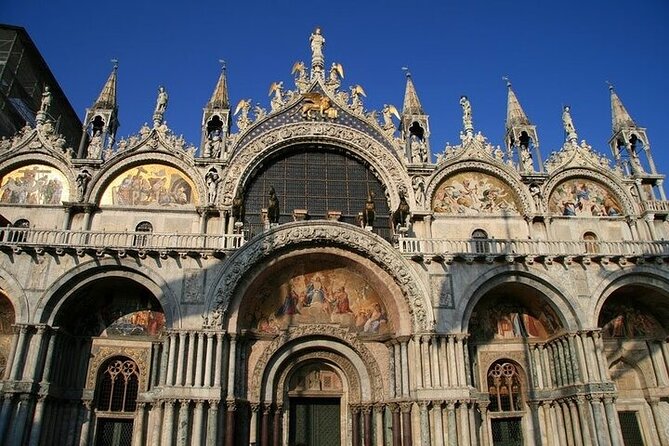 St. Mark's Cathedral Priority Guided Tour & History Gallery - Mobile audio vs live guide: pick the style that fits your brain