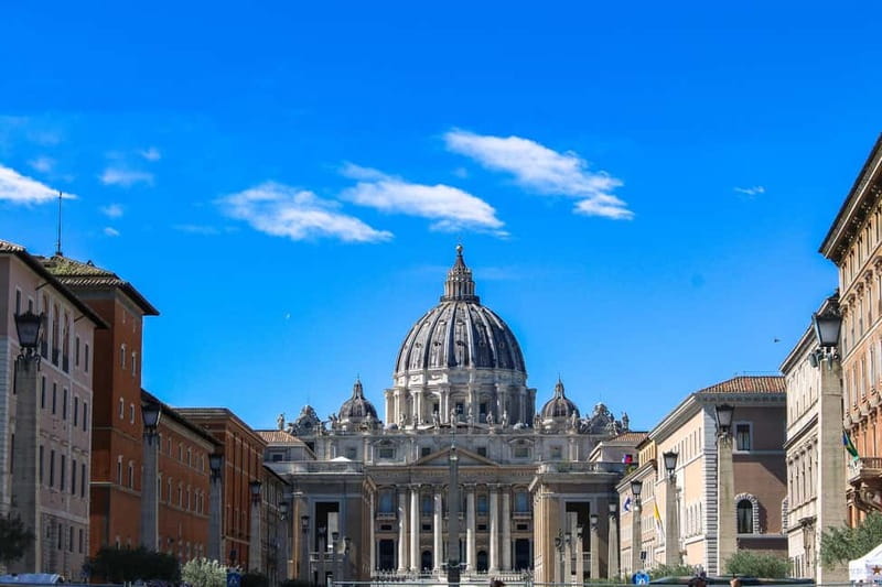 St. Peter's Basilica: Hosted Entrance & Digital Audioguide - How the Digital Audioguide Helps You See What Matters