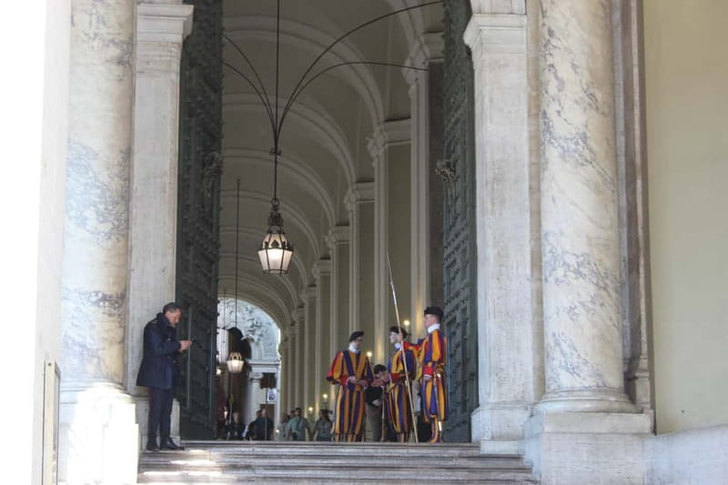 St. Peter's Basilica: Hosted Entrance & Digital Audioguide - What You’ll Actually Focus On Inside the Basilica