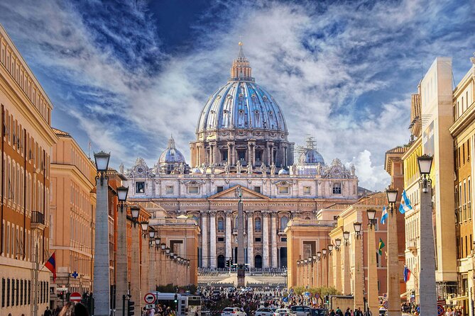 St. Peters Square & Basilica Vatican Walking Tour with Audioguide - How to make a 1-hour route feel un-rushed