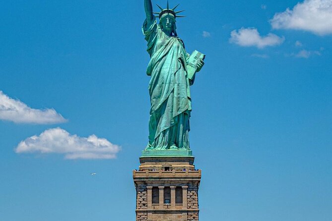 Statue Of Liberty & Ellis Island Skip The Queue Audio Guide Tour - Key Things You’ll Like About This Liberty and Ellis Island Tour