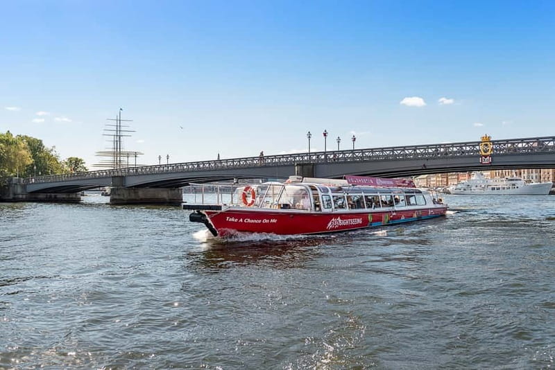 Stockholm: Royal Bridges & Canal Boat Tour with Audio Guide - A 1-Hour Canal Cruise That Helps You See the City’s Layout Fast