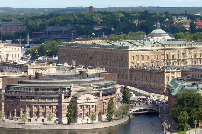 Stockholm Self-Guided Murder Mystery Tour by the Parliament - Stop 1: Stockholm Old Town and the 1899 casework