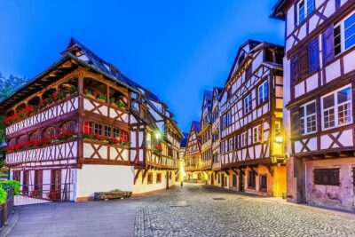 Strasbourg Walking Tour with Audioguide on Your Smartphone - Start in Strasbourg: building your day around Pont Kuss