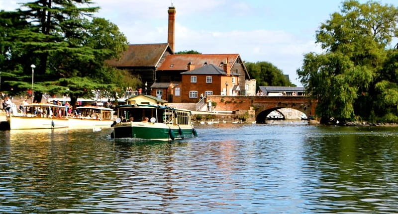 Stratford-upon-Avon: River Cruise & City Audio Tour - Boarding at Bancroft Gardens: where your Stratford cruise starts