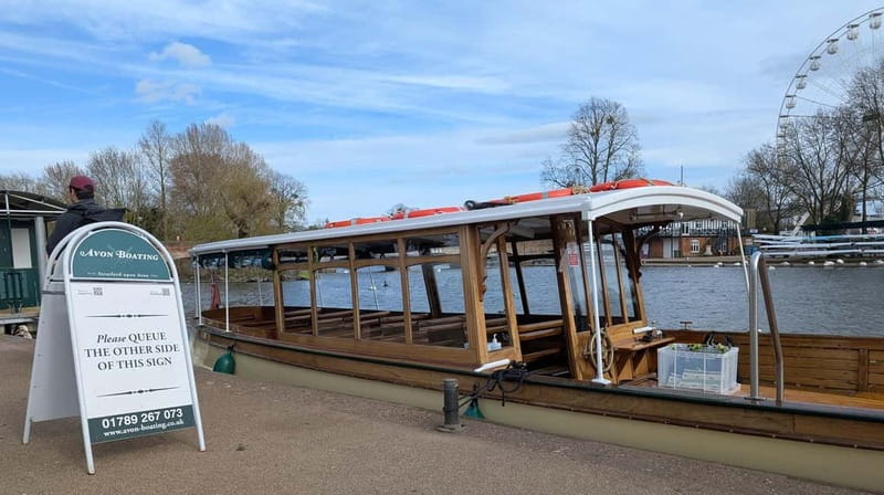 Stratford-upon-Avon: River Cruise & City Audio Tour - The Stratford city audio tour: 9 points, your pace, no stress