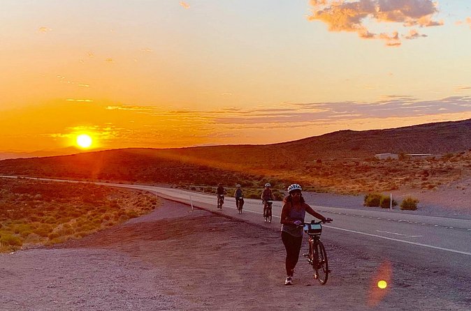 Sunrise Red Rock Canyon Self-Guided Electric Bike Tour with Hotel Pick-up - Calico Hills, Pine Creek Canyon Trail, and Turtlehead Peak Trail