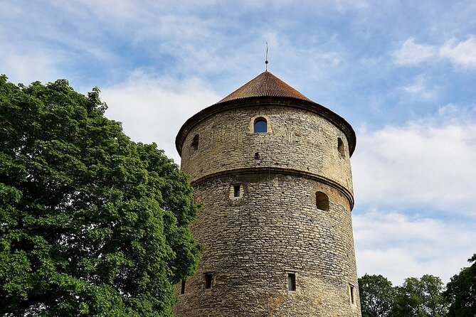Tallinn Old Town: Food and History Self-Guided Walking Tour - Stop-by-stop: legends, churches, viewpoints, and medieval time travel
