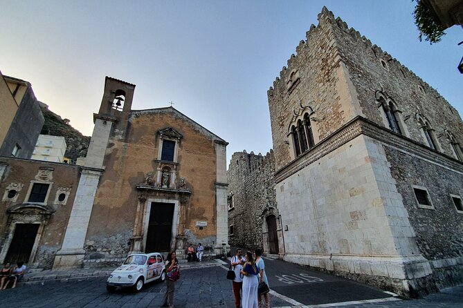 Taormina: A Self-Guided Audio Tour of Sicily’s Hilltop Town - Corso Umberto: the pedestrian main street (and where you’ll naturally pause)