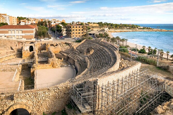 Tarragona Scavenger Hunt and Sights Self-Guided Tour - Stop 3: Plaça dels Sedassos and the Fun of Switching Gears