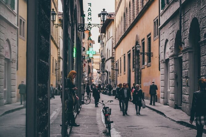 The Best of Florence Walking Tour with Audio Guide and Guide - Price and Logistics: Why $17.49 Can Be a Good Deal (or Not)