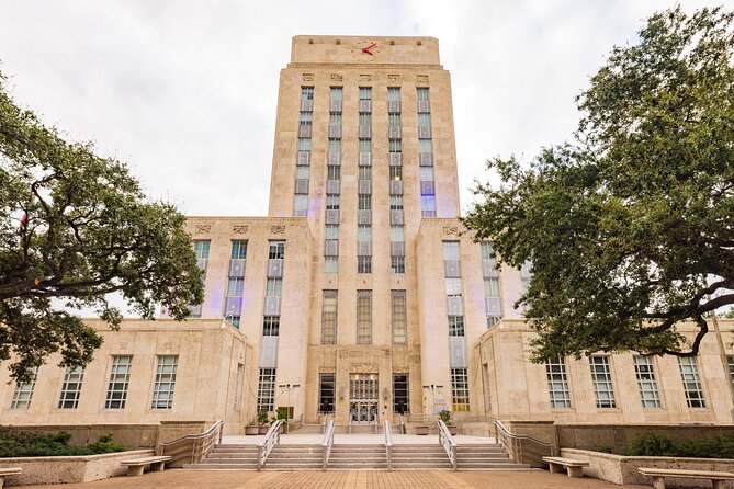 The Best of Houston Self-Guided Driving Audio Tour - Downtown icons: City Hall, Pennzoil Place, Market Square, and Chase Tower