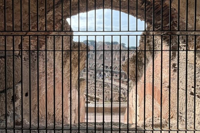 The Colosseum's Attic with 3rd, 4th & 5th Levels with Audio Guide - Intermediate Gallery: Original Plaster and Ancient Marks