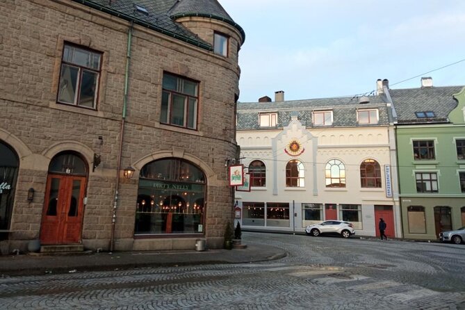 The Essence of Ålesund Self-Guided Walking Tour - Skansengata and the Wooden-House Street View