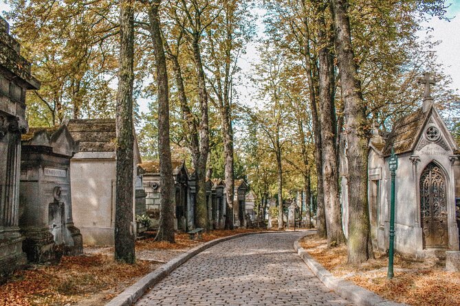 The Famous Graves of Père Lachaise - Self-Guided Audio Tour - Balzac’s Statue, the Crematorium, and French Funerary Choices (Stops 5–6)