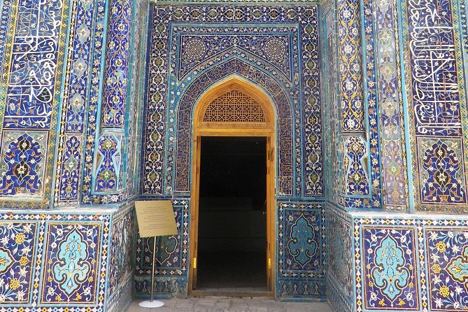 The Golden City of Samarkand: A Self-Guided Audio Tour - Entering Shah-i-Zinda from the street (and understanding why it matters)
