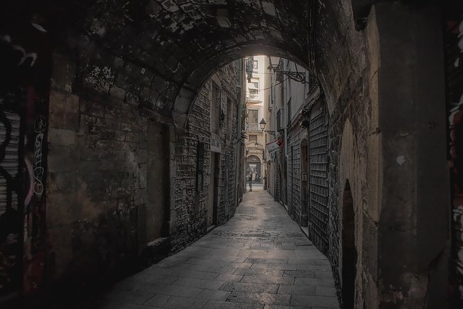 The Gothic Trail – Ghosts of Barcelona Exploration Game - The late-night warning: don’t start after 10pm