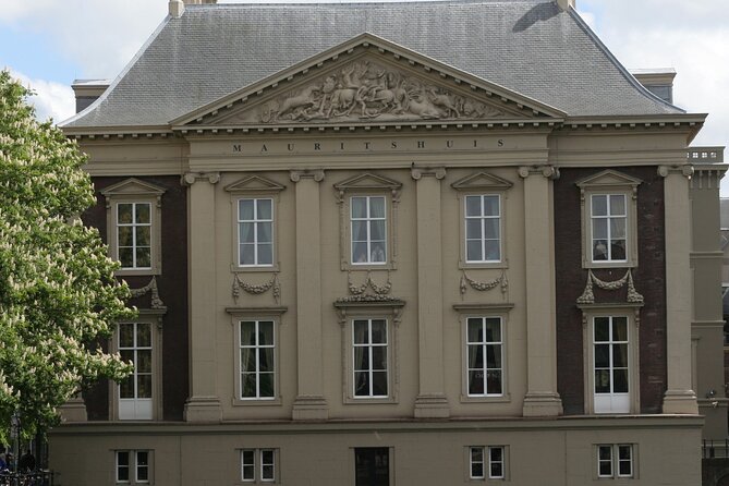 The Hague Scavenger Hunt and Highlights Self Guided Audio Tour - Audio vs reading: what to do if you hate staring at your phone