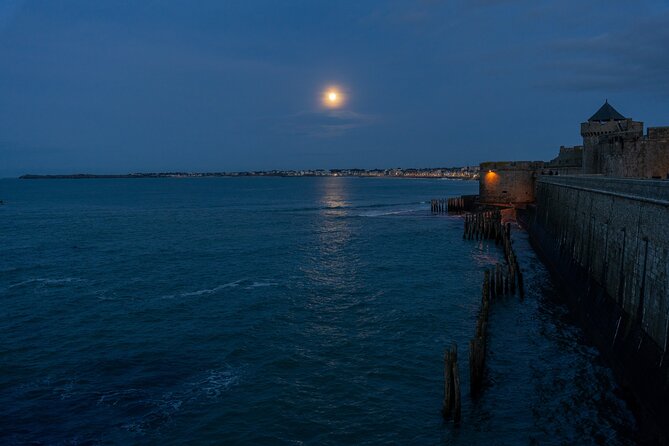 The Hardest City to Invade: Saint Malo's Secrets Audio Guide - Bastion de la Reine to Bidouane Tower: walls with stories