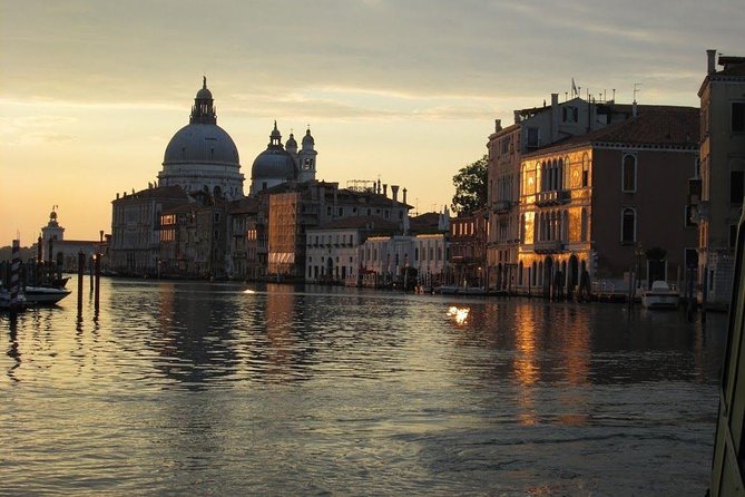 The Heart of Venice: A Self-Guided Audio Tour - Palazzo Cavalli and the Centro Maree: where Venice checks the tides