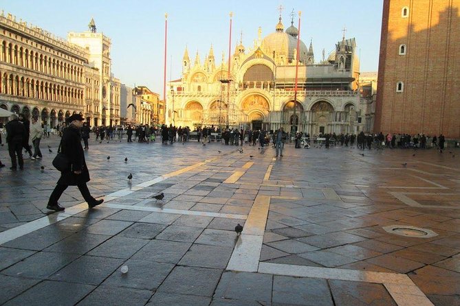 The Heart of Venice: A Self-Guided Audio Tour - Campo San Salvador: the 1898 column tied to the 1848 revolt