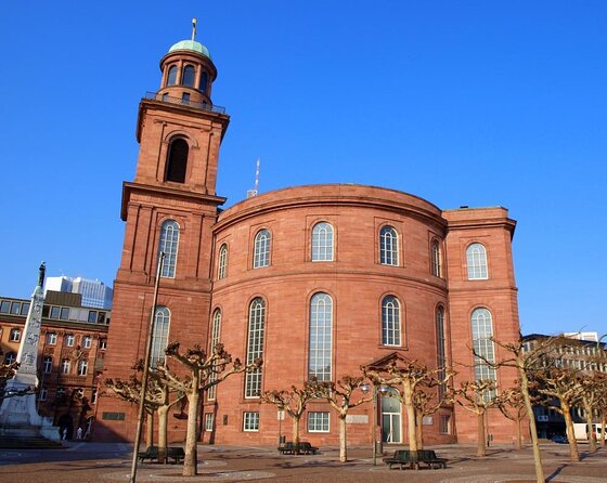 The Tales of Frankfurt's New Old Town: A Self-Guided Audio Tour - Romerberg start and the Frankfurt Cathedral loop: a fast start with big anchors