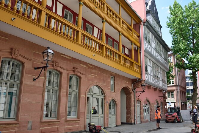 The Tales of Frankfurt's New Old Town: A Self-Guided Audio Tour - Old St Nicholas Church to the Iron Bridge: shifting from ceremonies to views