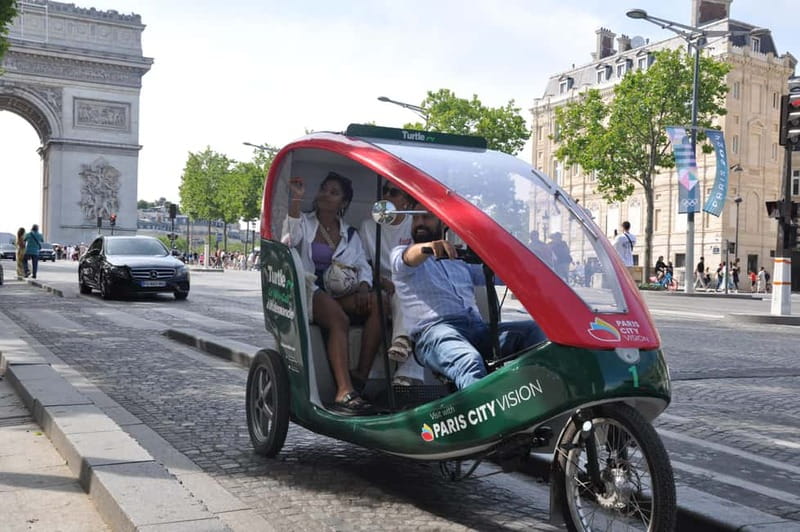 The Tout Paris Private Rickshaw bike Tour with Audio Guide - Meet-up near the Louvre: how to spot the right rickshaw