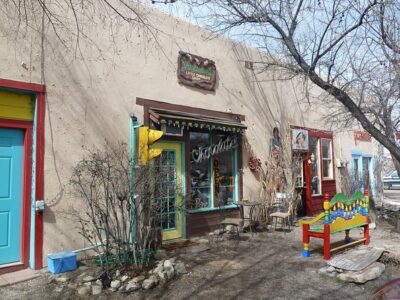 The Town Too High To Die: A Self-Guided Audio Tour in New Mexico - VoiceMap setup: offline access that actually matters