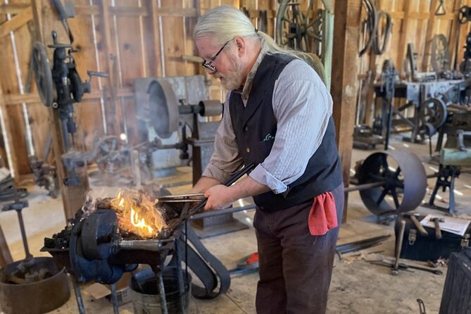 Ticket pass to the Great Smoky Mountains Heritage Center (Self-Guided Tour) - A Self-Guided Museum and Village in About 90 Minutes