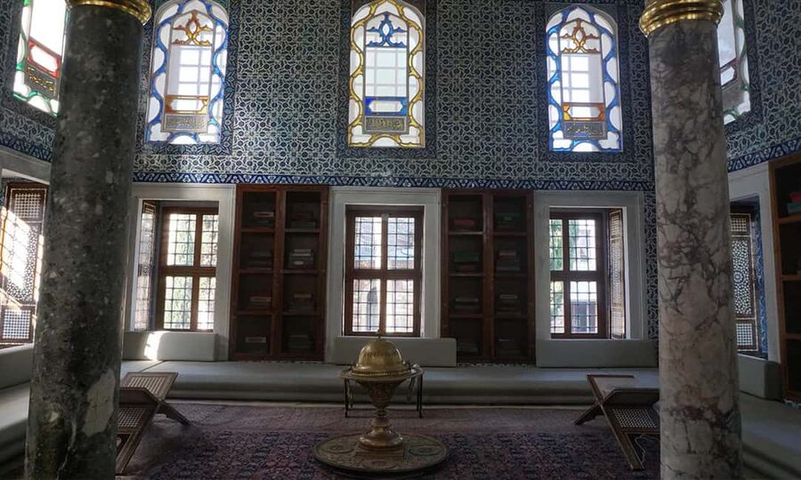 Topkapi Palace + Basilica Cistern Tickets & Audio Guide - Common gotchas: host rules, timing, and what to check in email