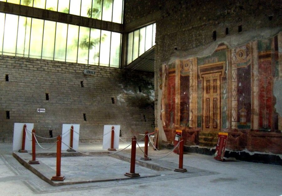 Torre Annunziata: Oplontis Entry Ticket with Digital Guide - The Downloadable Smart Audio Guide: How It Works and How to Use It Well