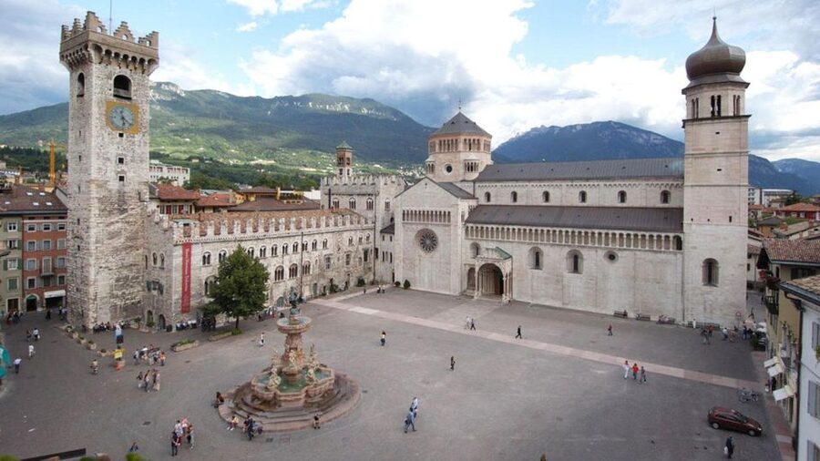 Trento Audioguide - TravelMate app for your smartphone - Start fast: downloading TravelMate and activating your code