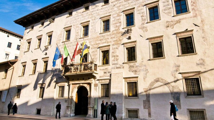Trento Audioguide - TravelMate app for your smartphone - The route in sound: what each Trento stop teaches you