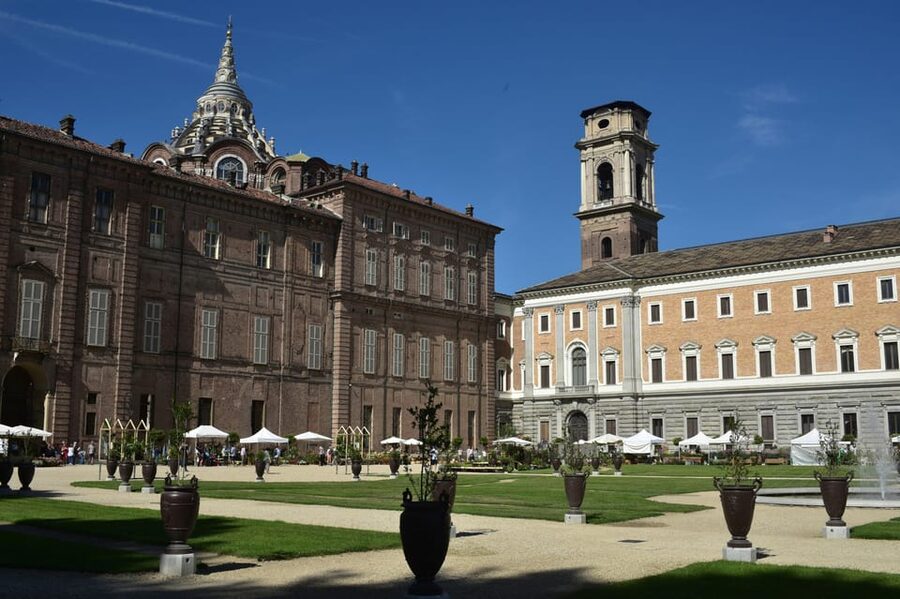 Turin: Entrance ticket for Palazzo Reale & audioguide - What you actually get: entrance to Palazzo Reale plus a 7-language audio guide