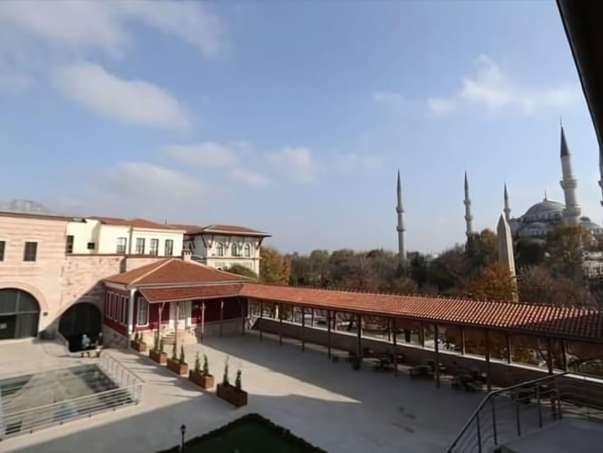 Turkish and Islamic Arts Museum: Entry Ticket & Audio Guide - The 25-language audio guide: use it before you enter