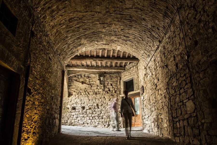 Tuscany: Self-Guided Video Tour with World's Top Experts - Lucca: the city that rewards slow listening