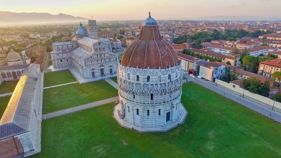 Tuscany: Self-Guided Video Tour with World's Top Experts - Monteriggioni, Sovana, Pitigliano, and other smaller stops