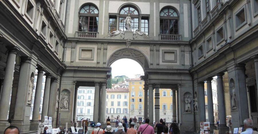 Uffizi and Accademia: Independent Visit with Audio Guide - Freedom with an English-hosted setup and audio guides in your language