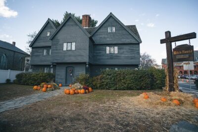 Ultimate Historic Salem and Witch Trials Self-Guided Walking Tour - The App Setup: Offline Audio That Needs One Good Download
