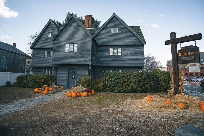 Ultimate Historic Salem and Witch Trials Self-Guided Walking Tour - The App Setup: Offline Audio That Needs One Good Download