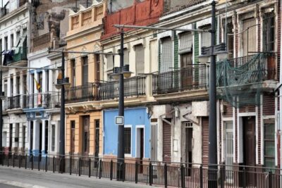 Valencia: Self-guided Audio Tour on Your Smartphone - Starting Point: Torres de Serranos and a Simple Arrival