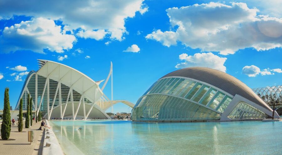 Valencia: Self-guided Audio Tour on Your Smartphone - Navigation and Offline Audio: How to Stay in Sync
