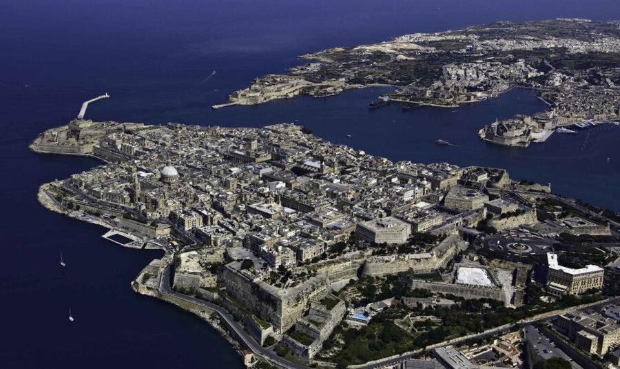 Valletta: Self-Guided Historical Walking Tour (Audio Guide) - Where the Star Points Pay Off (Food, Shopping, Small Detours)