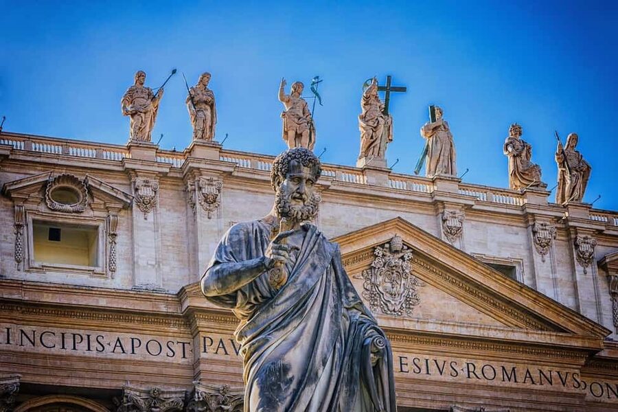 Vatican: St. Peter's Basilica Entry & Audioguide - Audioguide app: self-paced and built for art lovers