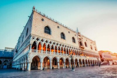Venice: Doge's Palace Skip-the-Line Entry + Audioguide App - The Crown Tours app: your audioguide depends on prep