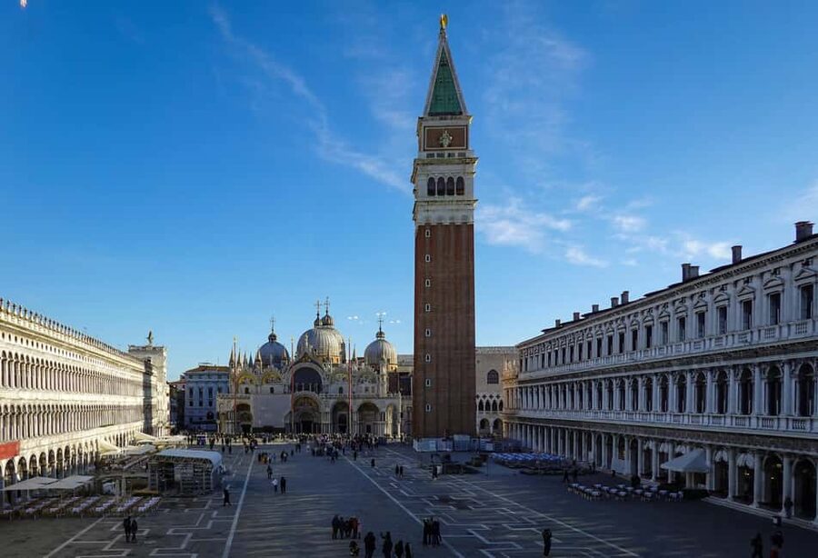 Venice: Glass Factory Visit & St. Mark’s Square Audio Tour - Gallery and Showroom Time: Looking Without Getting Rushed